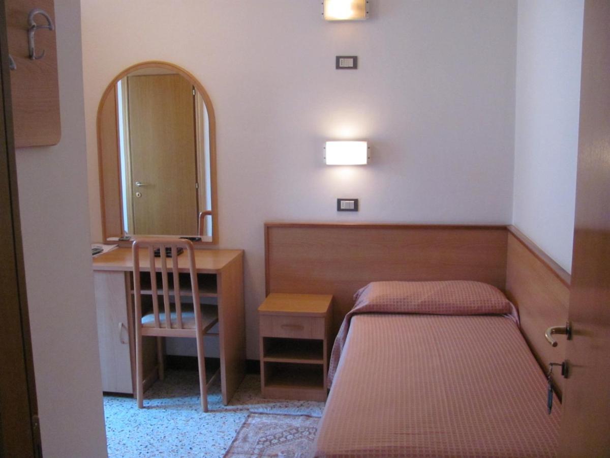 Albergo Moretti Senigallia Luaran gambar