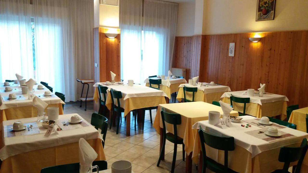 Albergo Moretti Senigallia Luaran gambar